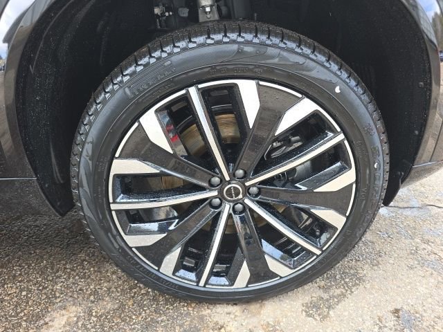 New 2026 Volvo XC90 T8 Ultra w/ Protection Package image 9