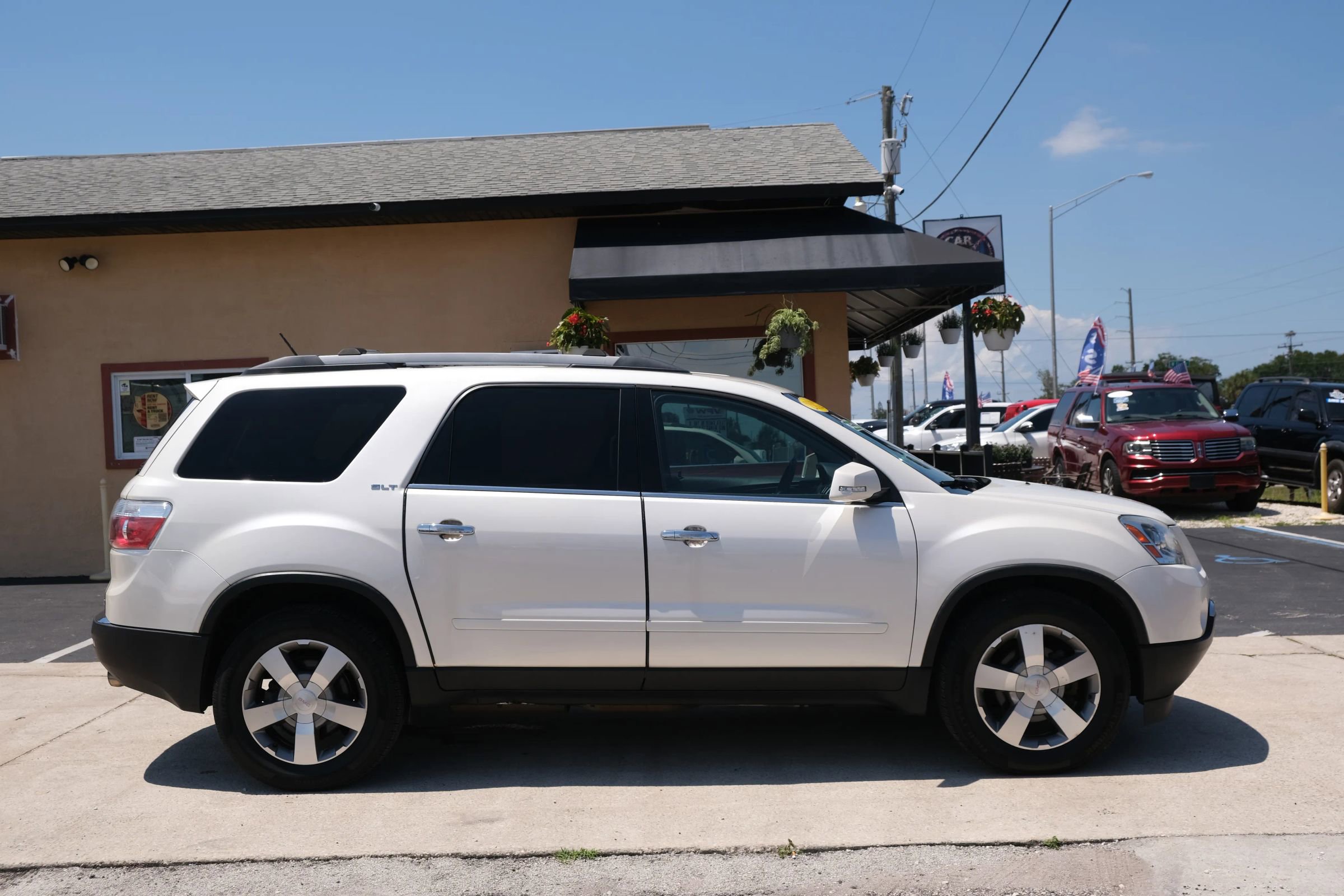 Used 2012 GMC Acadia SLT AWD/4WD image 4