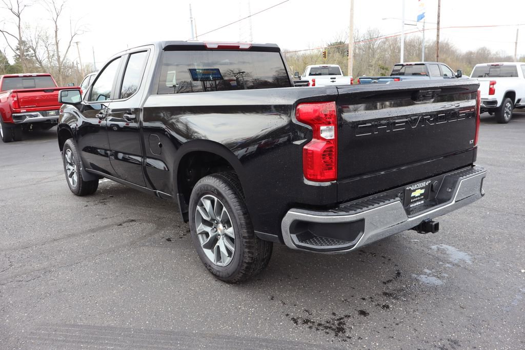 Used 2026 Chevrolet Silverado 1500 LT AWD/4WD image 3
