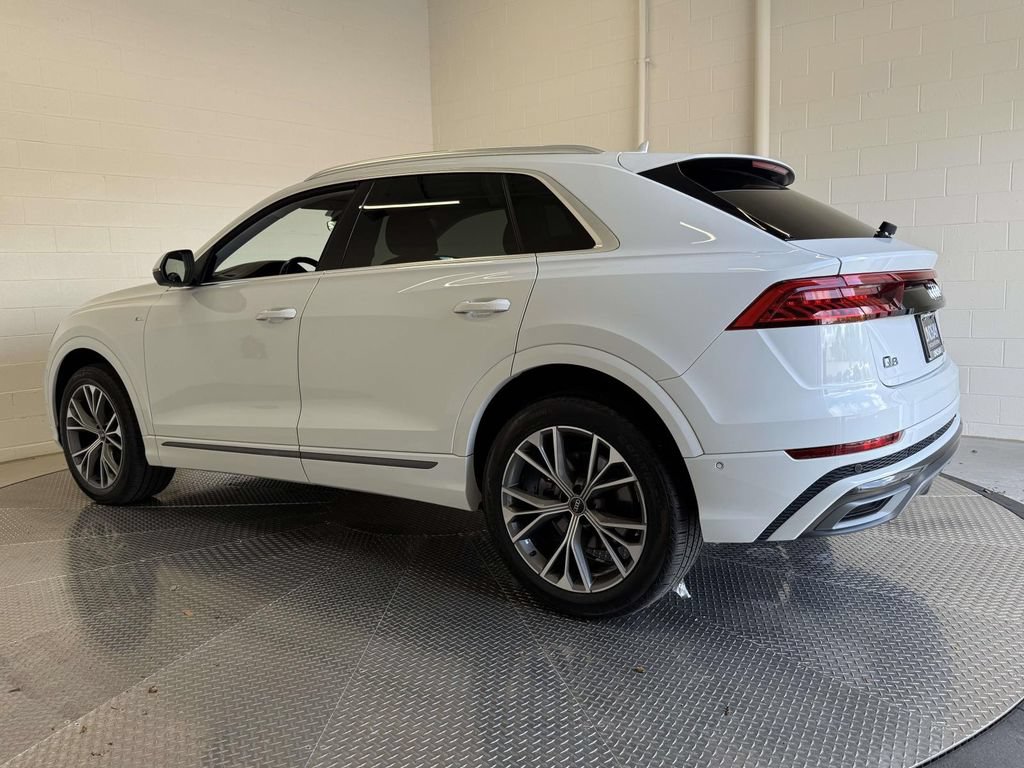 Used 2021 Audi Q8 Prestige AWD/4WD image 12