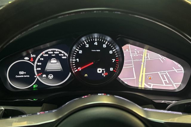 Used 2020 Porsche Cayenne S image 32