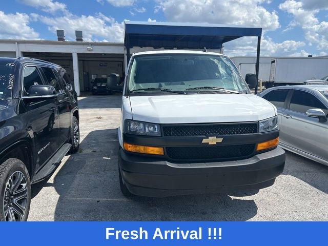 Used 2025 Chevrolet Express 2500 Extended w/ Driver Convenience Package RWD image 6