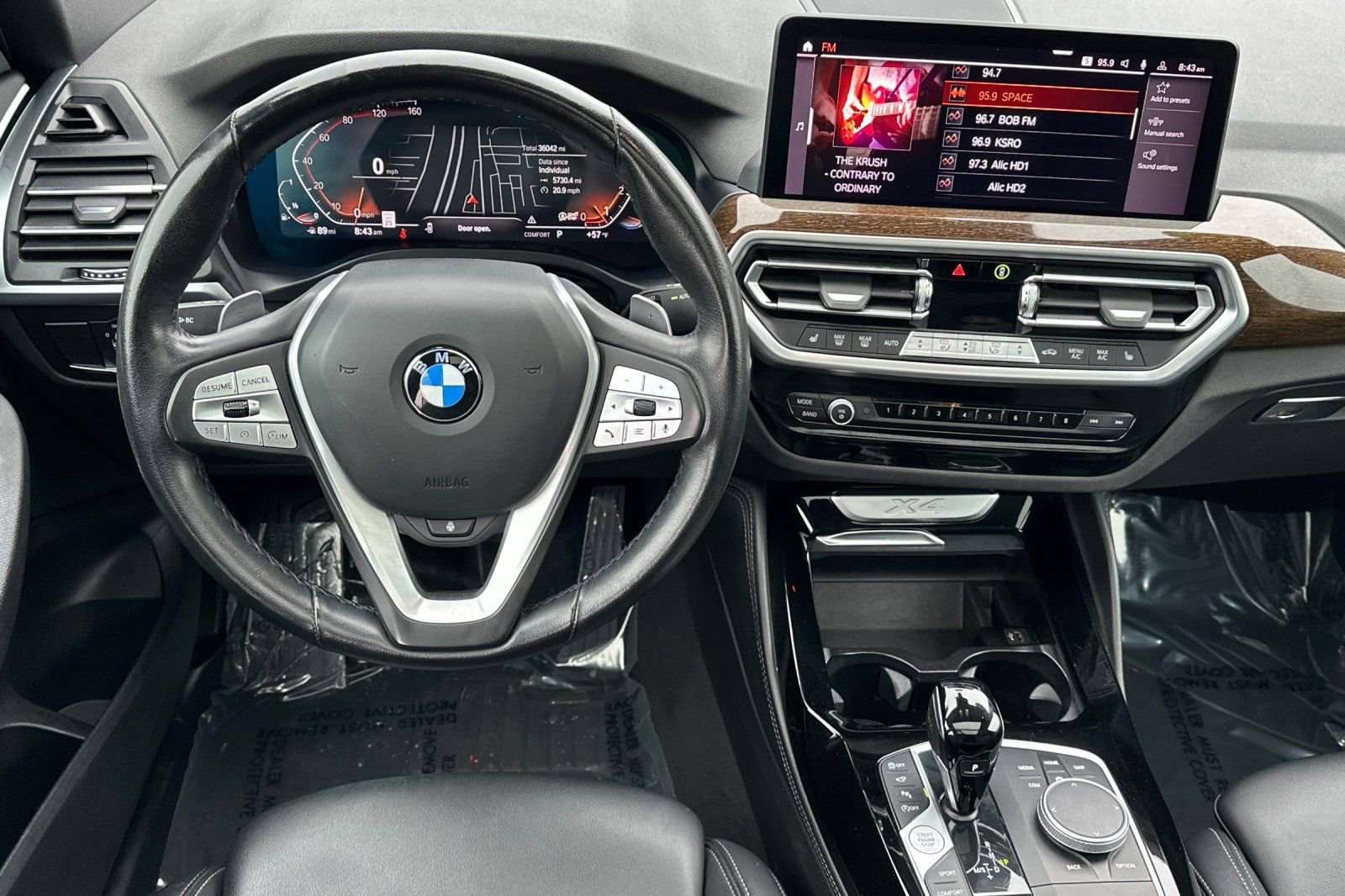 Used 2023 BMW X4 xDrive30i AWD/4WD image 16