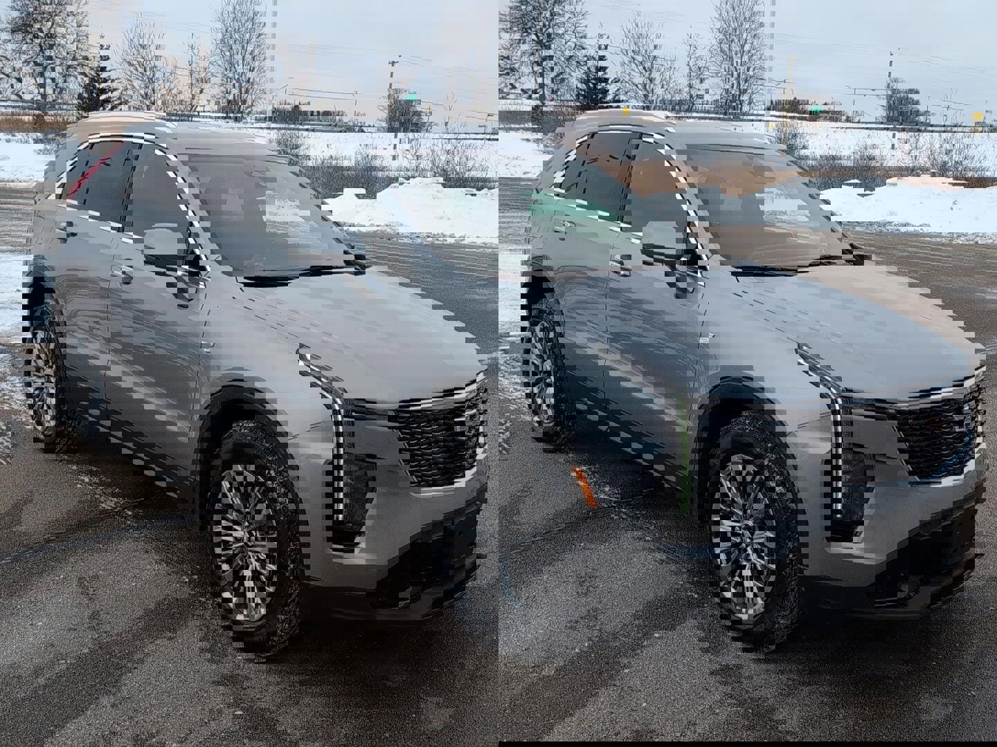 Used 2024 Cadillac XT4 Premium Luxury image 11