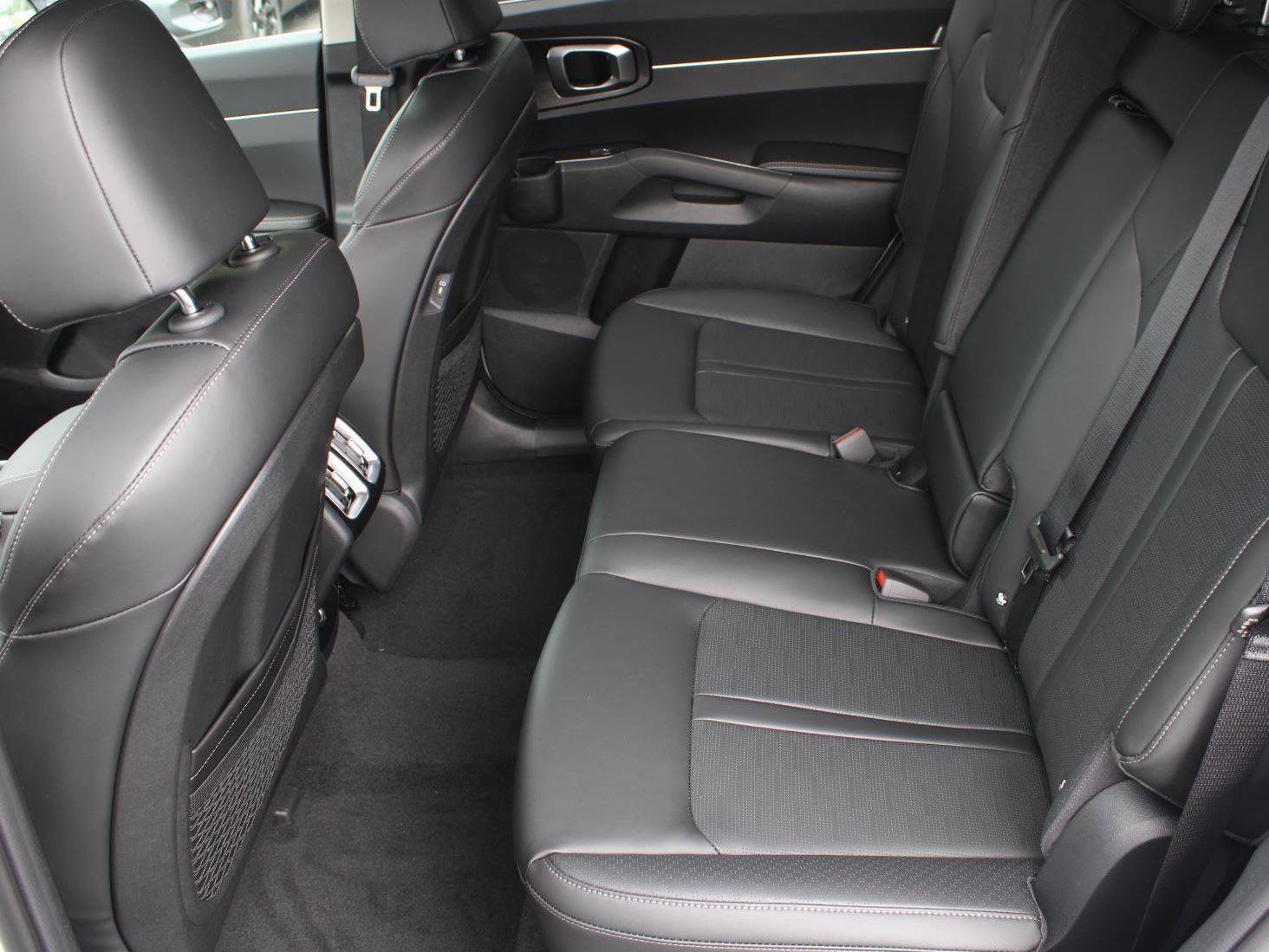 New 2026 Kia Sorento S image 19