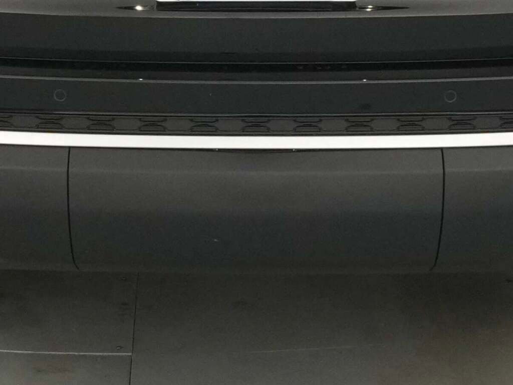 New 2025 Jeep Grand Cherokee L Laredo image 24