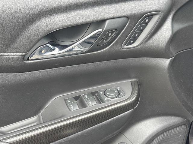 Used 2021 GMC Acadia SLT w/ Premium Package FWD image 12