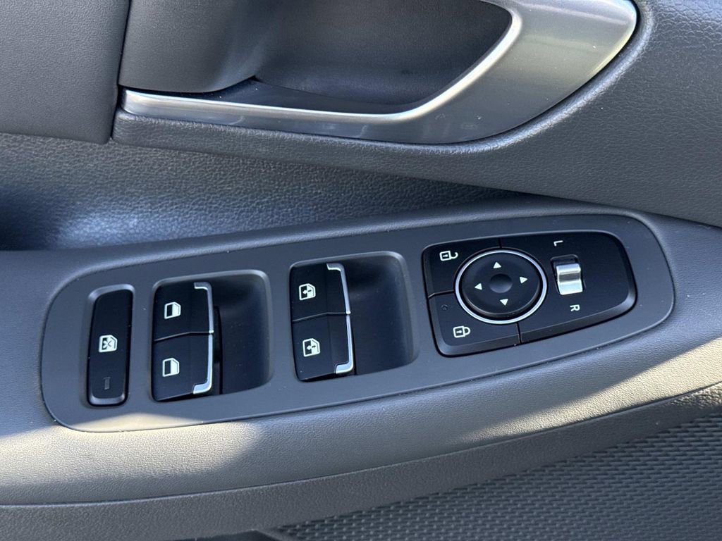 Used 2021 Hyundai Sonata SEL w/ Cargo Package image 18