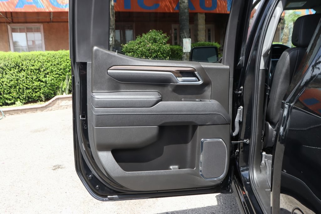 Used 2026 Chevrolet Silverado 1500 LT Trail Boss w/ LT Trail Boss Premium Package AWD/4WD image 35