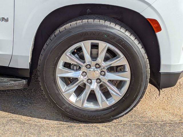 Used 2023 Chevrolet Suburban Premier RWD image 11