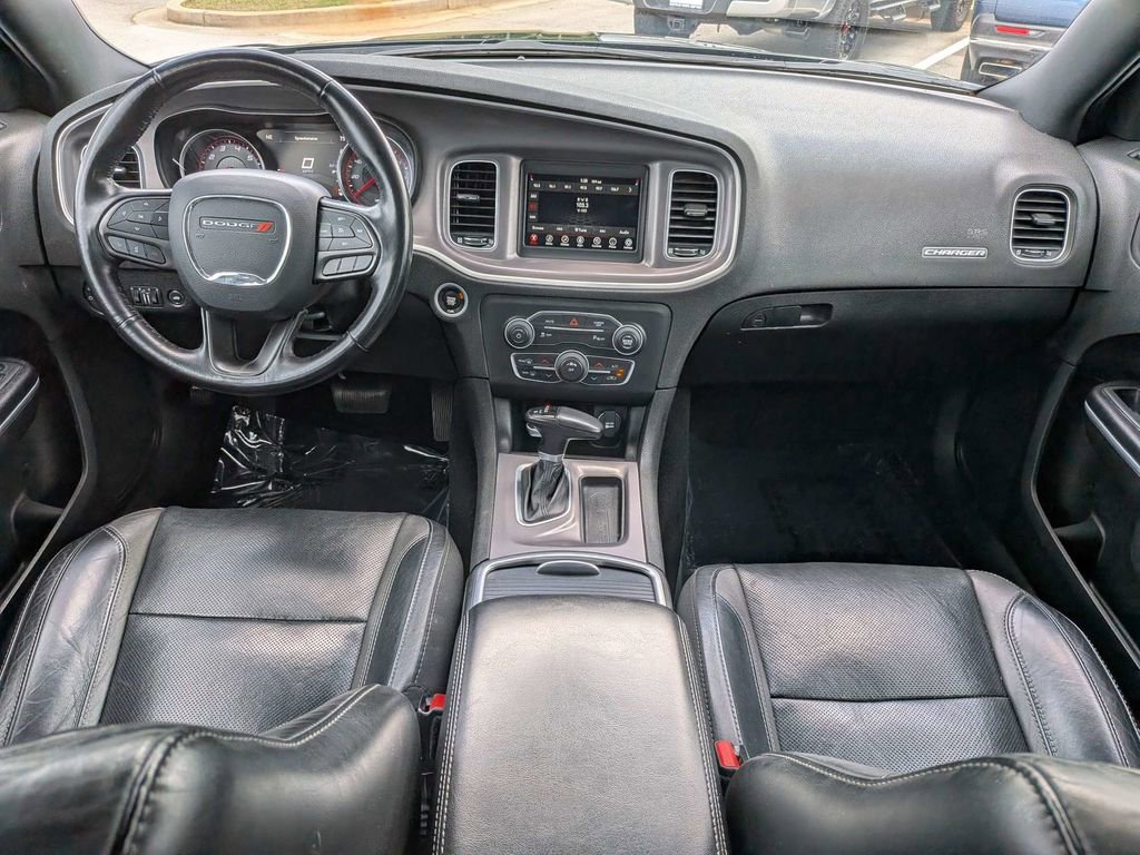 Used 2022 Dodge Charger SXT w/ Leather Interior Group RWD image 13
