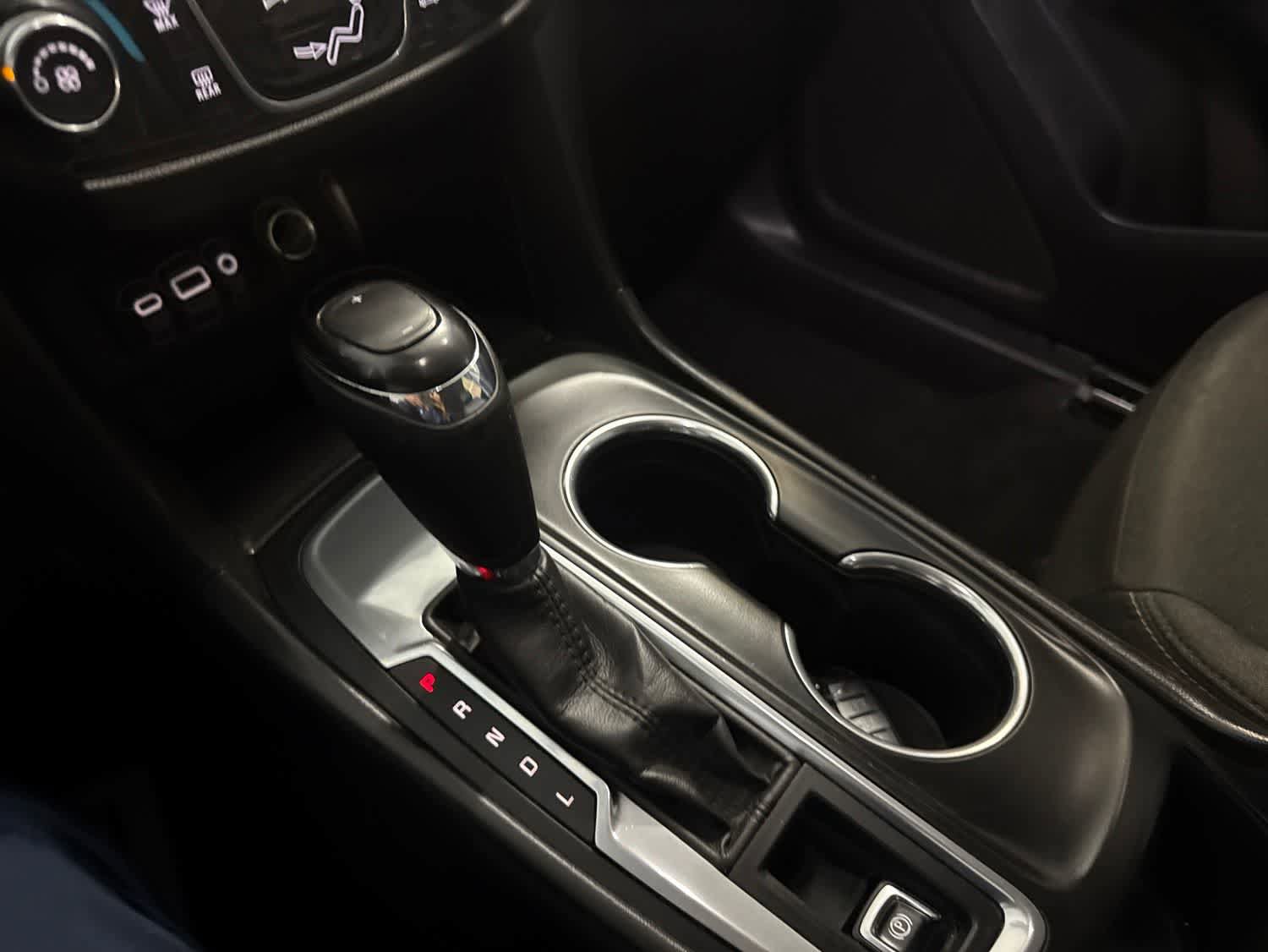 Used 2020 Chevrolet Equinox LT FWD image 26