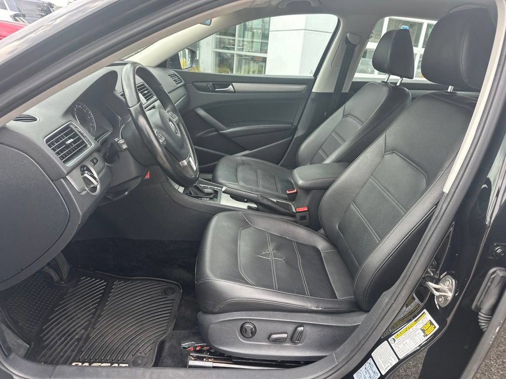 Used 2015 Volkswagen Passat 1.8T SE FWD image 11
