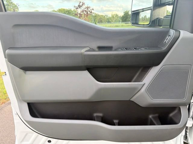 Used 2024 Ford F550 4x4 Crew Cab Super Duty image 17