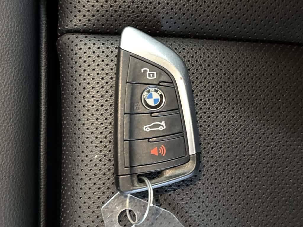 Used 2026 BMW 330i xDrive Sedan AWD/4WD image 27