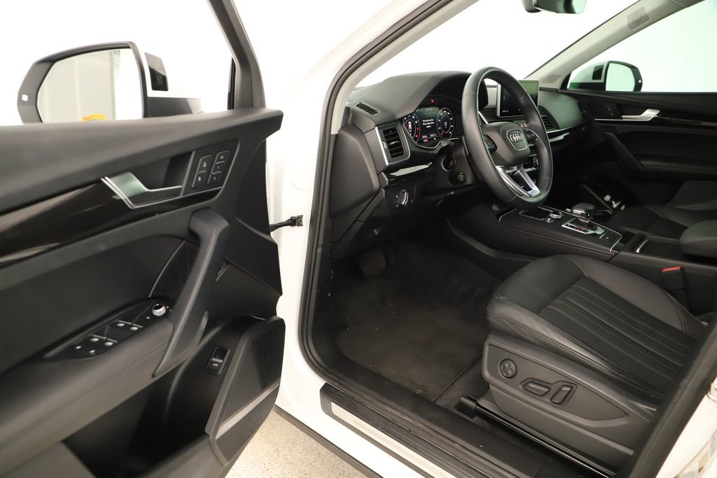 Used 2020 Audi Q5 2.0T Premium Plus w/ Premium Plus Package AWD/4WD image 14