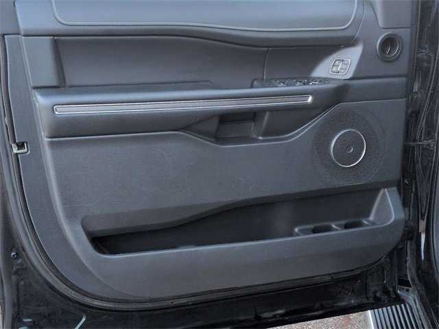 Used 2023 Ford Expedition Max XLT image 13