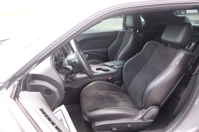 Used 2023 Dodge Challenger R/T w/ Plus Package image 9