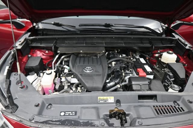 Used 2023 Toyota Highlander XLE AWD/4WD image 12