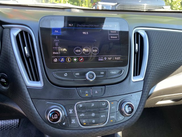 Used 2024 Chevrolet Malibu LT FWD image 8
