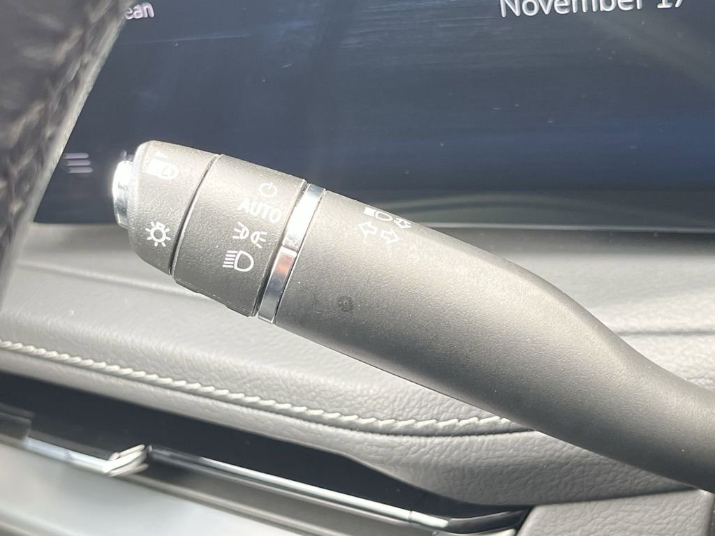 Used 2024 Cadillac XT4 Premium Luxury image 42