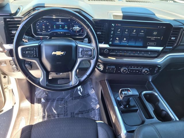 Used 2023 Chevrolet Silverado 1500 LT AWD/4WD image 9