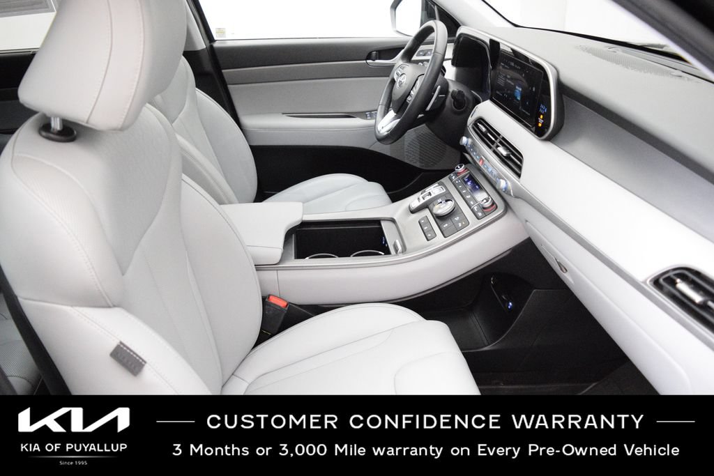 Used 2022 Hyundai Palisade SEL w/ 8P Bench Seat Package AWD/4WD image 16