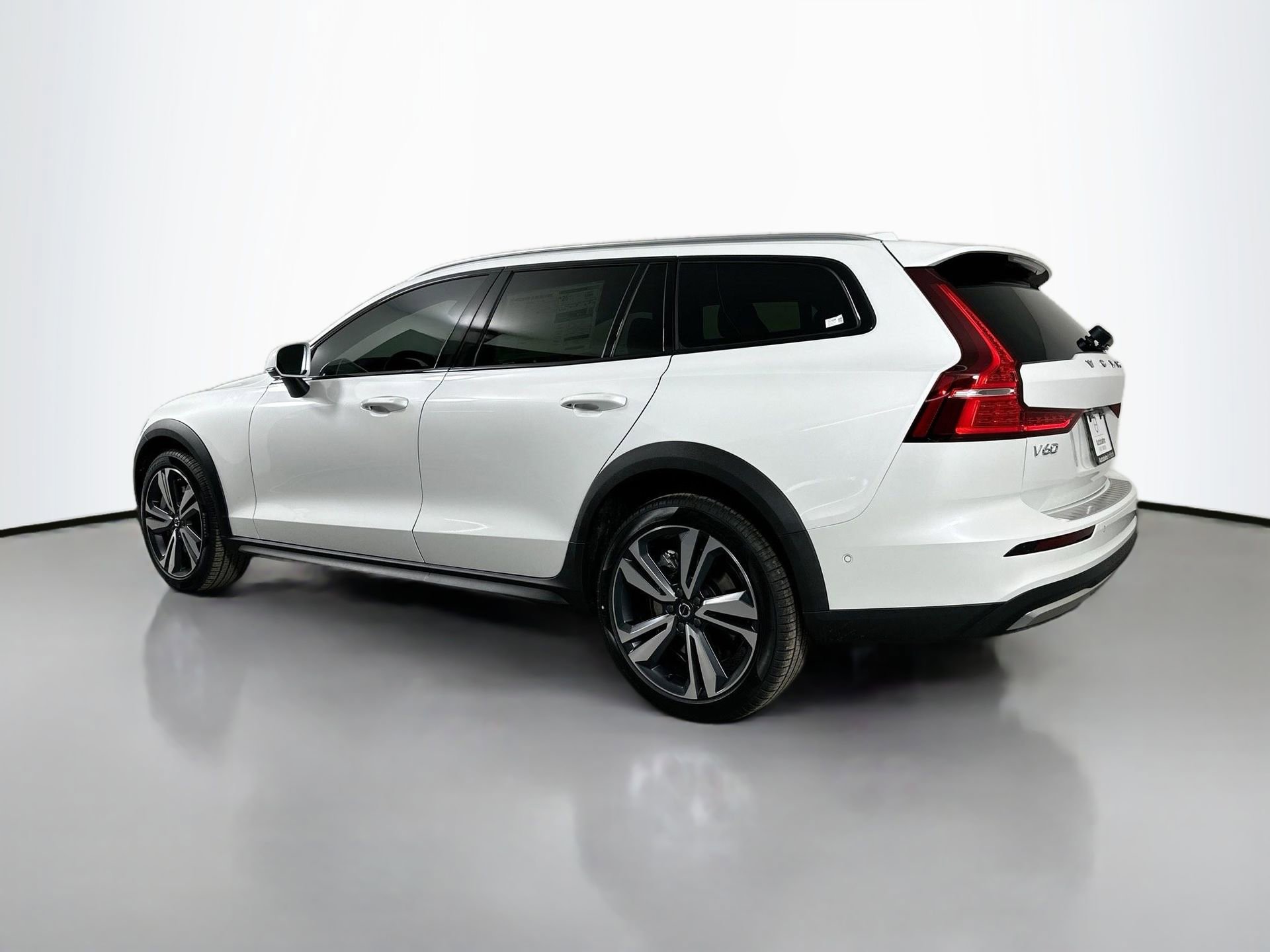 New 2026 Volvo V60 B5 Cross Country Plus w/ Protection Package Premier image 7