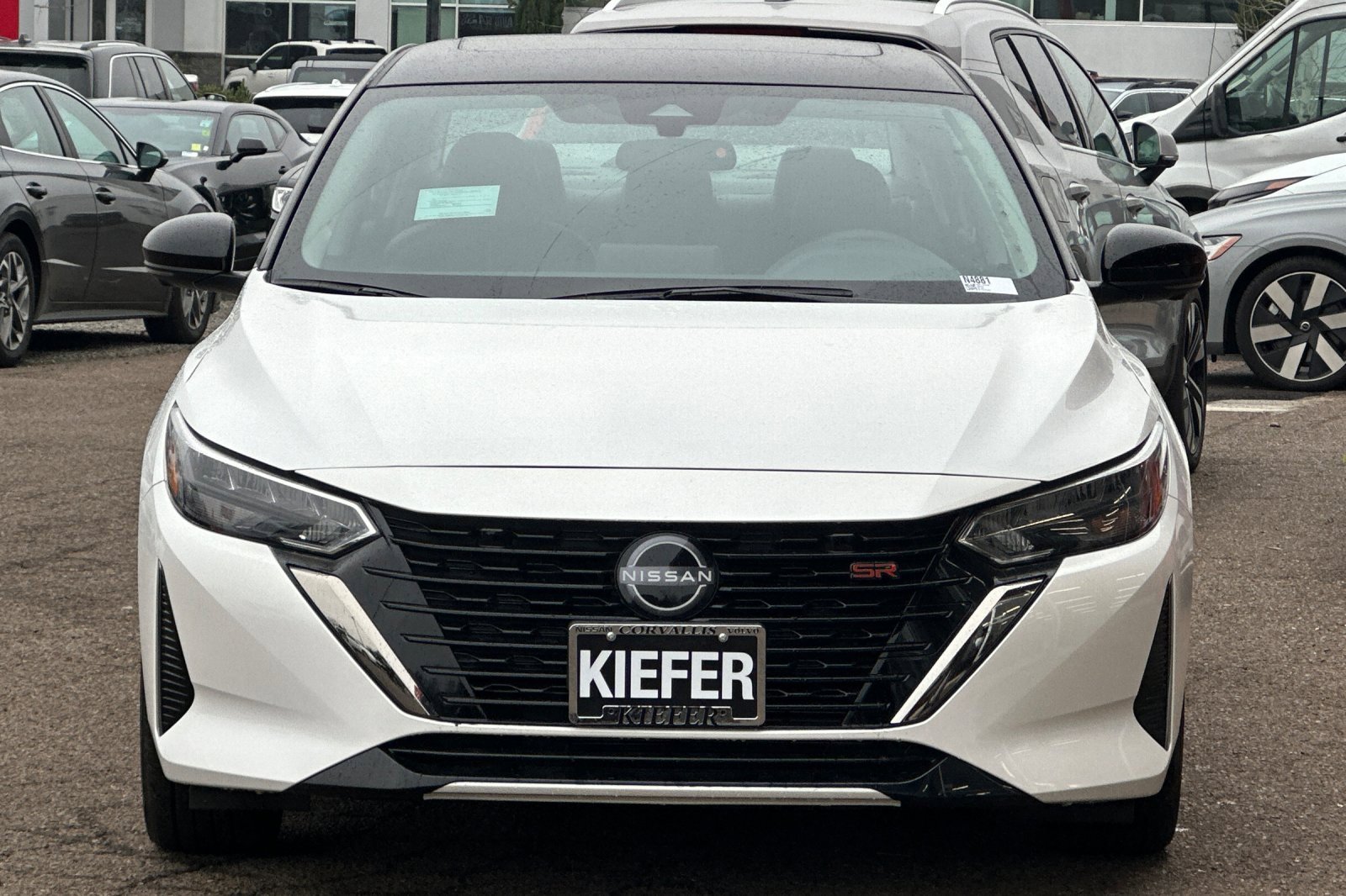 Used 2025 Nissan Sentra SR w/ SR Premium Package image 6