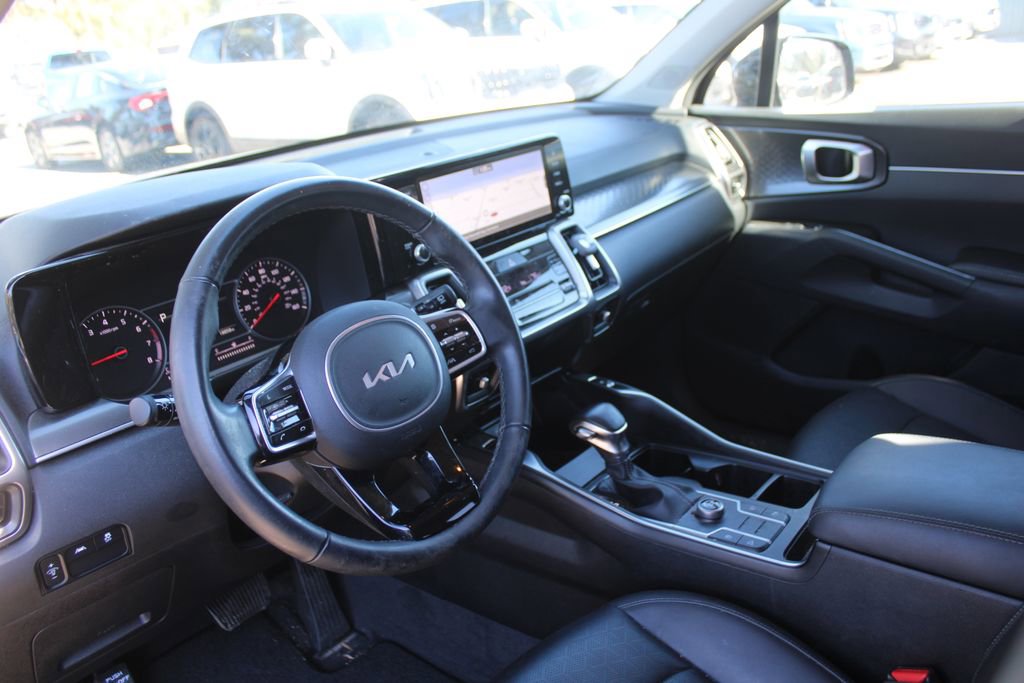 Certified 2023 Kia Sorento S image 21