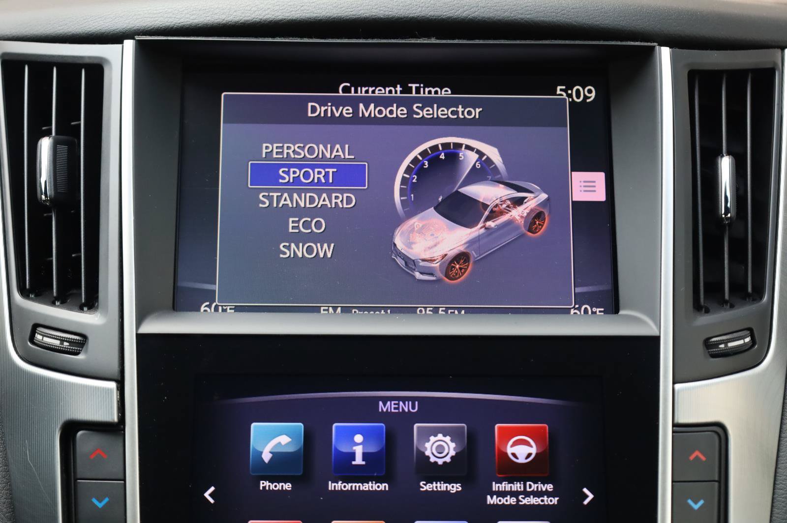 Used 2019 INFINITI Q60 3.0t Luxe w/ Cargo Package RWD image 40