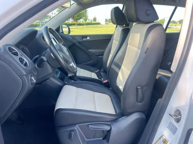 Used 2016 Volkswagen Tiguan S FWD image 11