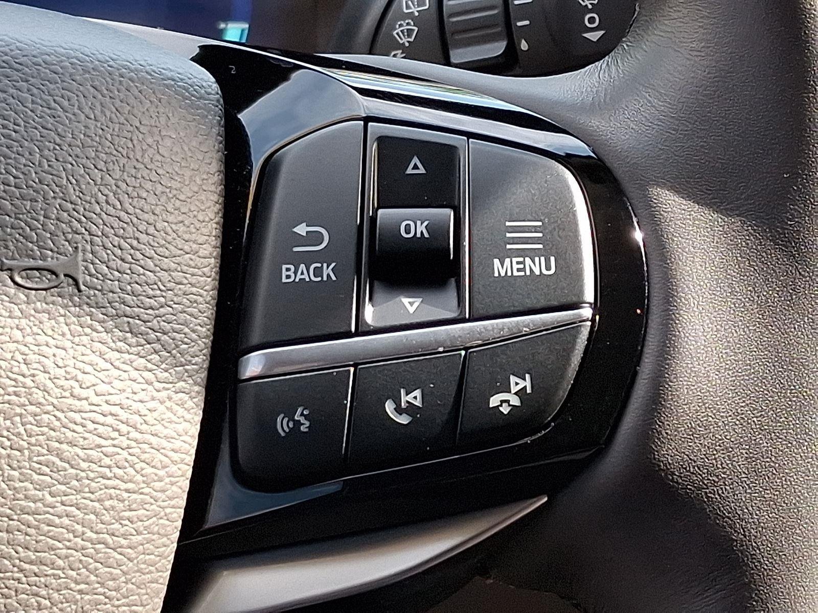 Used 2022 Ford Explorer Platinum w/ Equipment Group 601A AWD/4WD image 23