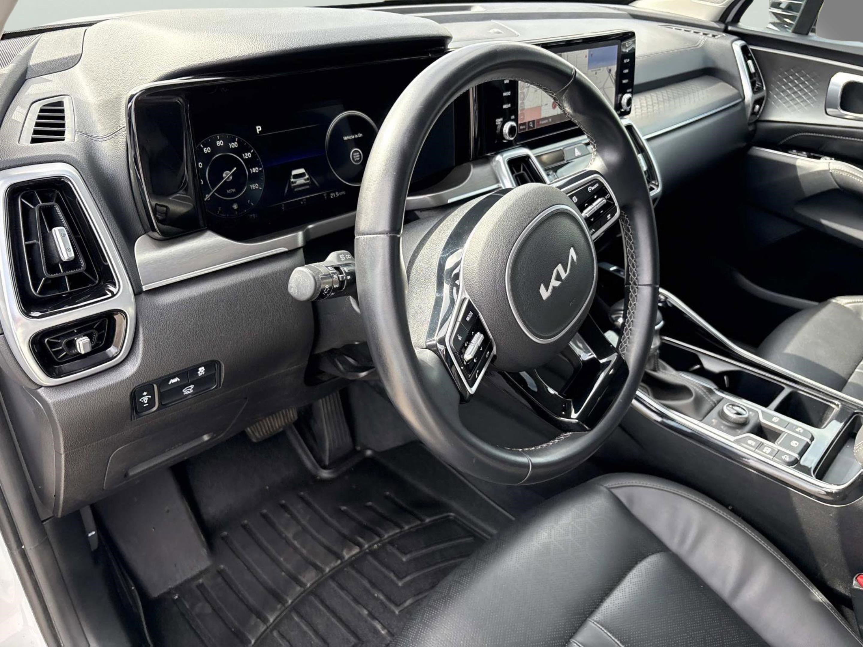 Used 2023 Kia Sorento SX image 29