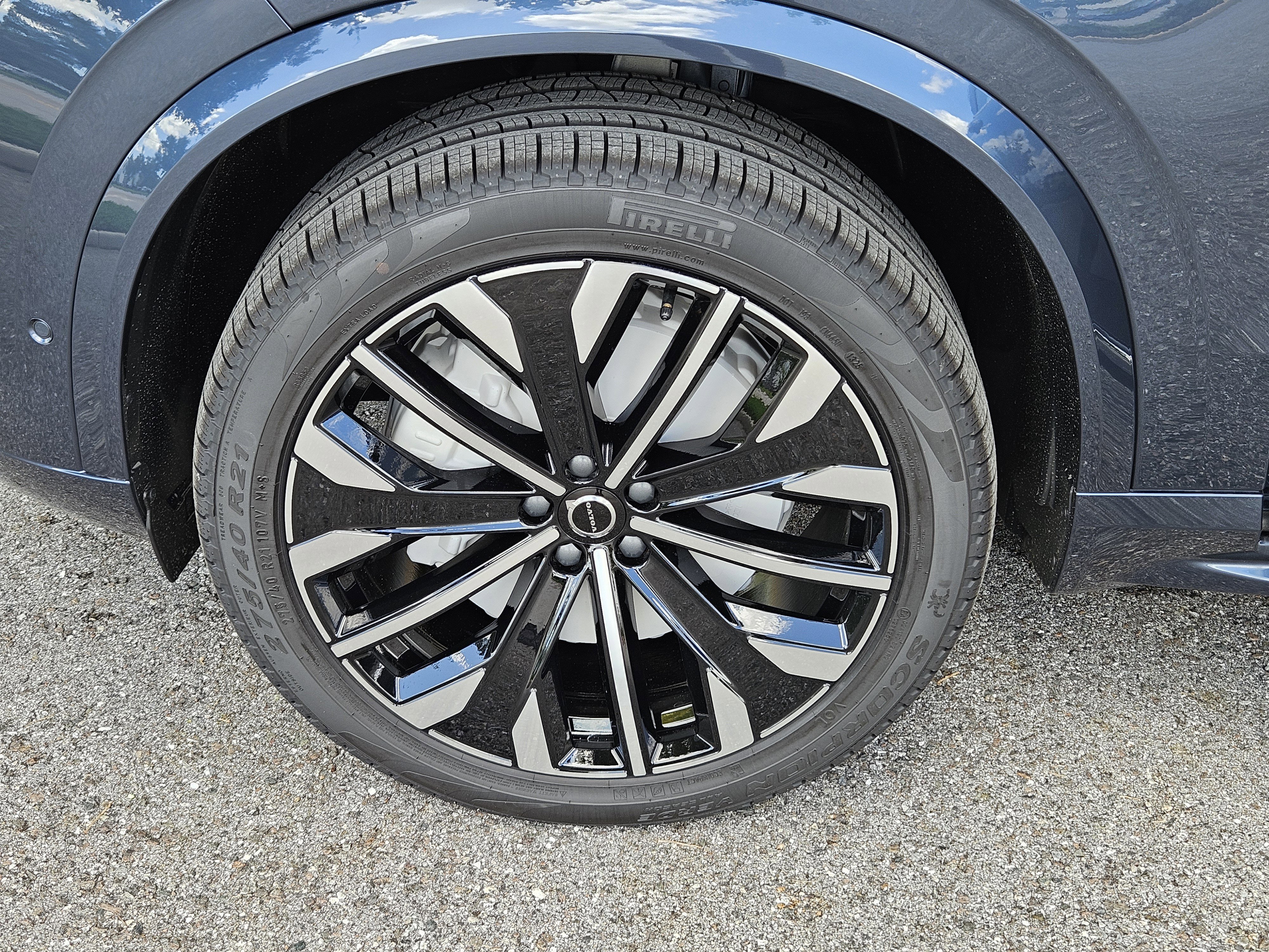 New 2026 Volvo XC90 B6 Plus image 37
