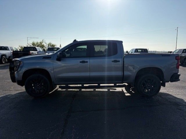 Used 2025 Chevrolet Silverado 1500 LT Trail Boss w/ Convenience Package II AWD/4WD image 2