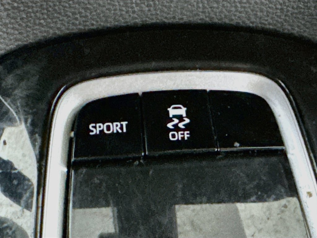 Used 2021 Toyota Corolla XSE FWD image 19