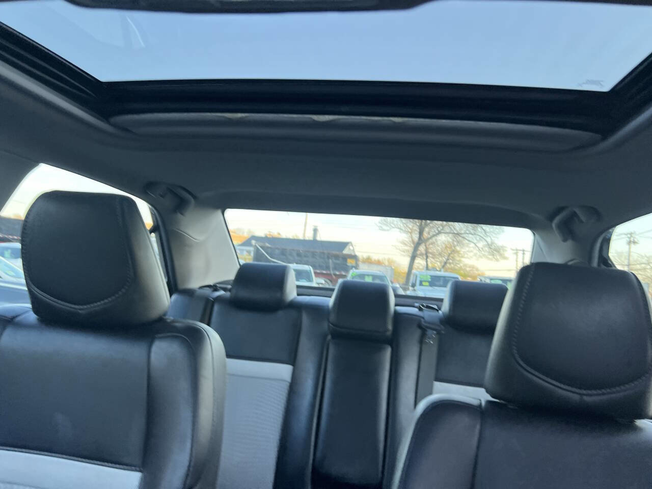 Used 2015 Toyota RAV4 Limited image 28