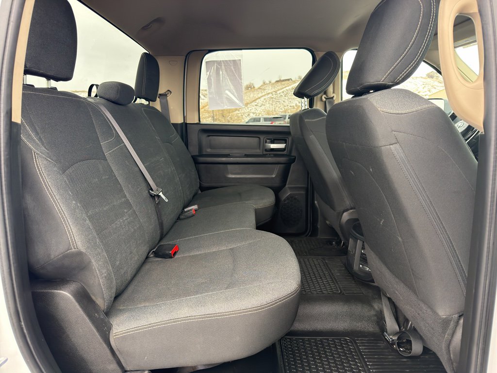 Used 2019 RAM 5500 Tradesman w/ Chrome Appearance Group image 32