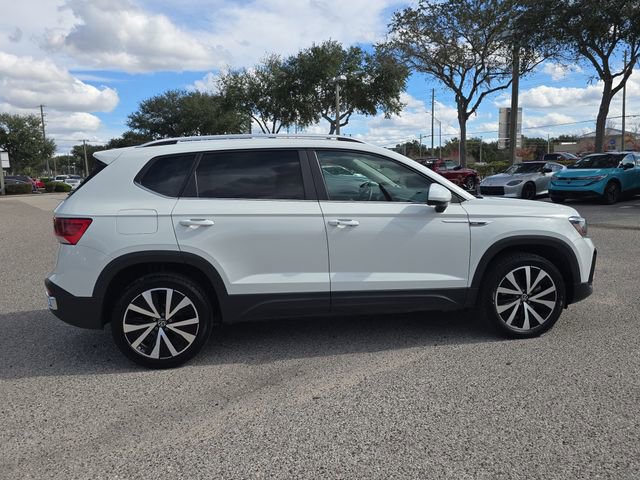Used 2024 Volkswagen Taos SE image 9
