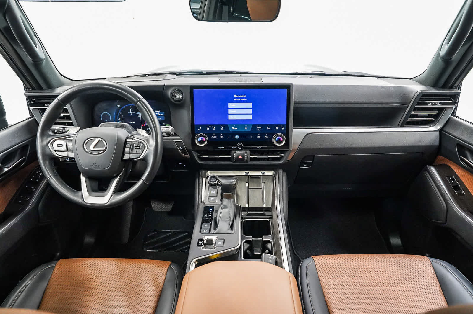 Used 2025 Lexus GX 550 w/ Accessory Package (2T) AWD/4WD image 12
