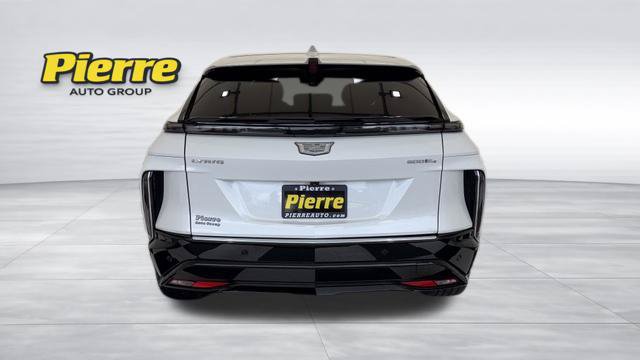 Used 2025 Cadillac Lyriq Luxury AWD/4WD image 2