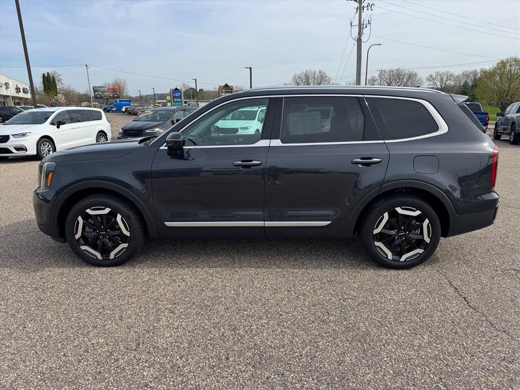 Used 2025 Kia Telluride S FWD video 2