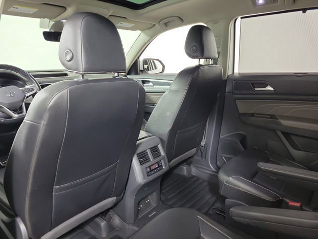 Used 2022 Volkswagen Atlas SEL R-Line AWD/4WD image 25