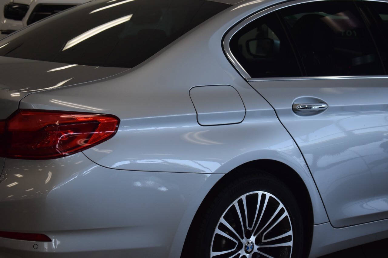 Used 2018 BMW 530i xDrive AWD/4WD image 29
