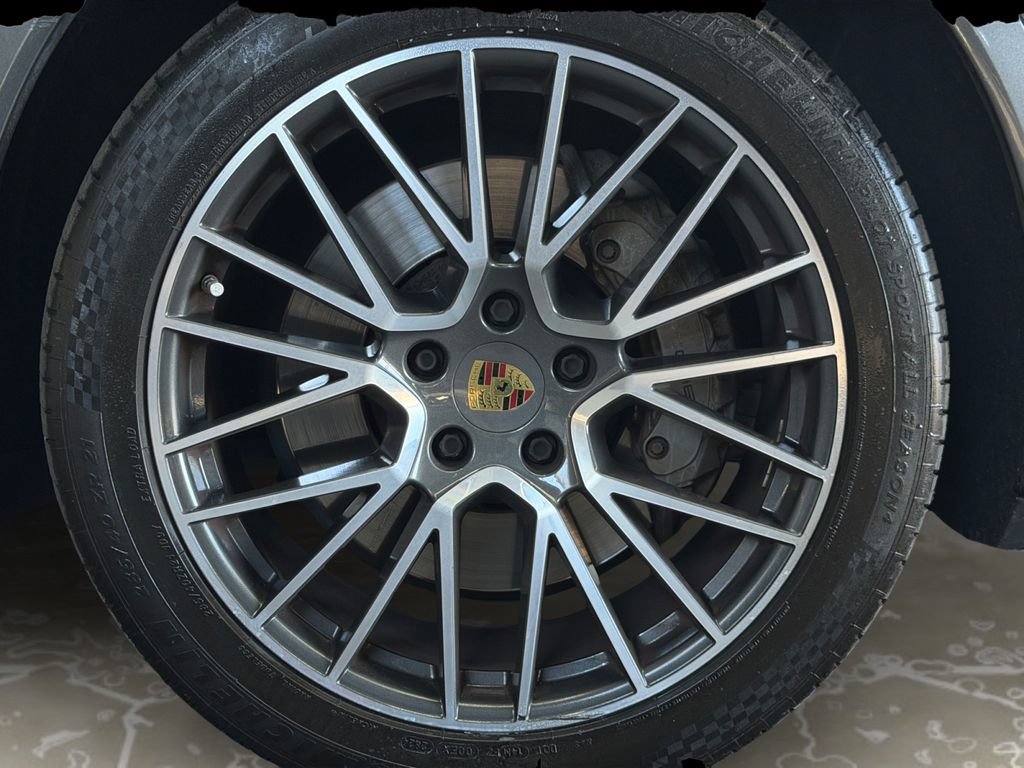 Used 2019 Porsche Cayenne S AWD/4WD image 14