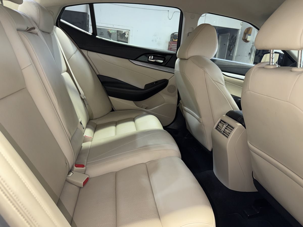 Used 2016 Nissan Maxima 3.5 SV w/ Interior Lighting Package FWD image 23
