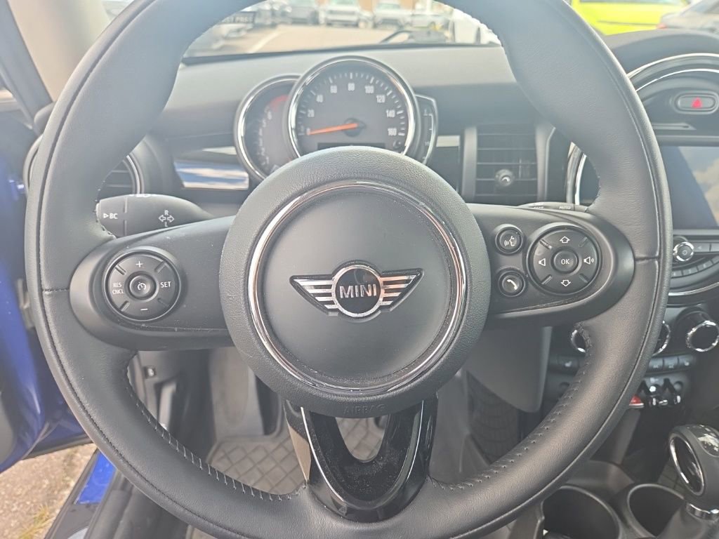 Used 2019 MINI Cooper 2-Door Hardtop image 14