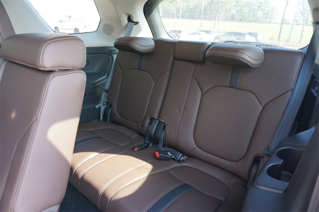 Used 2025 Honda Pilot Elite image 19