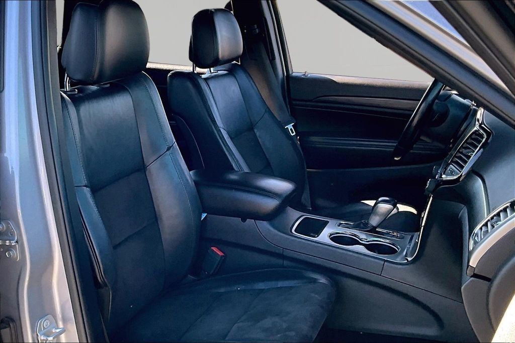 Used 2020 Jeep Grand Cherokee Altitude image 20